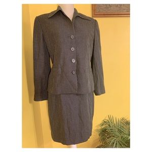 Linda Allard Ellen Tracy 2 Piece Skirt Suit